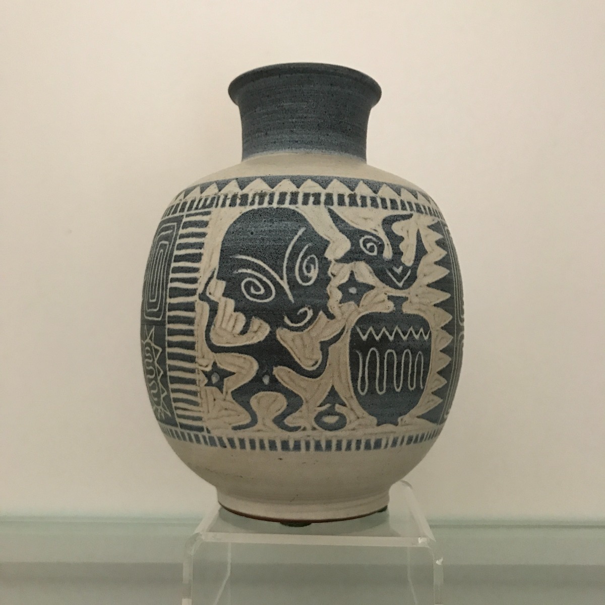 Carved stoneware vase, Gerry Williams